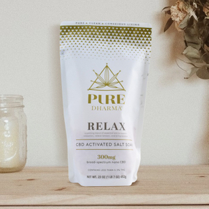 Bolsas De Sales De Baño De Plástico A Base De Plantas Se Levantan En Bolsas Reciclables Que Se Pueden Volver A Sellar