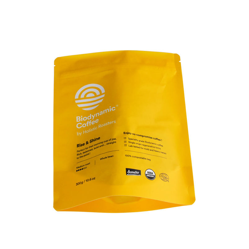 Café de plástico renovable en paquete amarillo